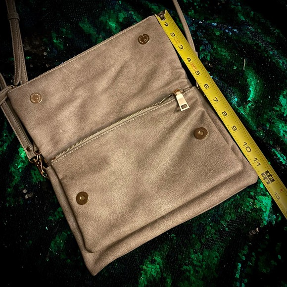 Gray/Gold Multi-Compartment Purse/Clutch Convertible - Picture 9 of 10